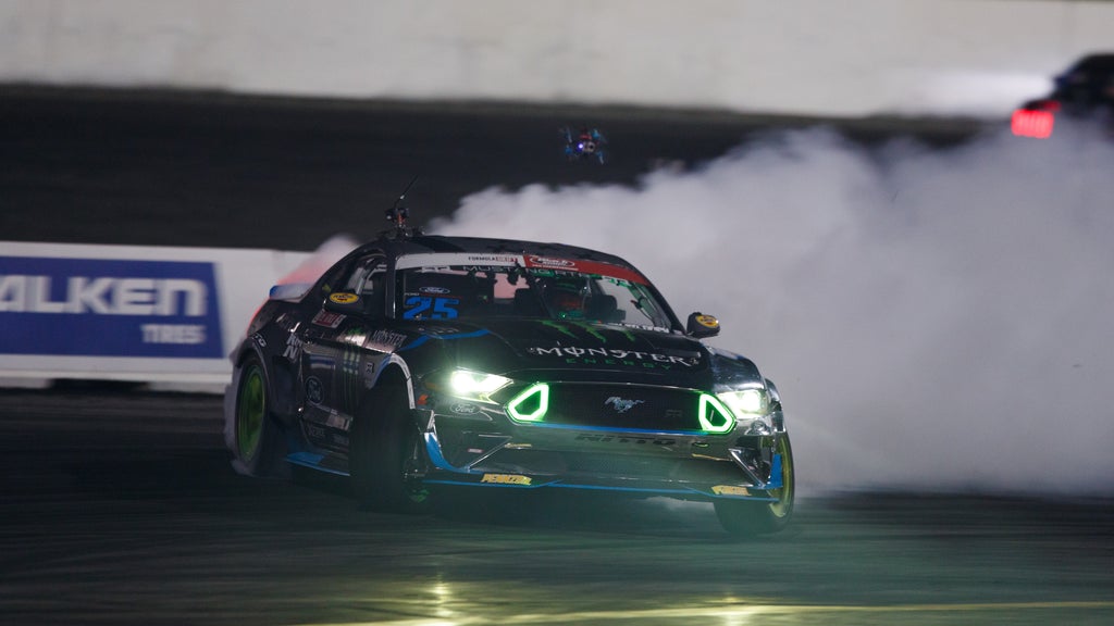 Vaughn Gittin Jr. Ends 2019 Season with Fan Favorite Award